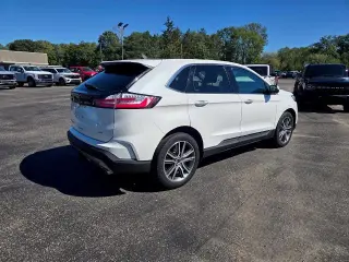 Ford Edge 2023 AWD Titanium 4dr Crossover