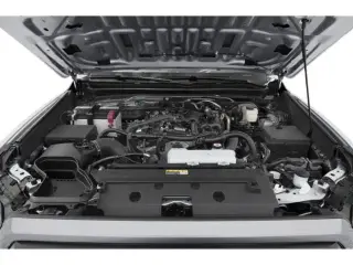 Toyota Tacoma 2025 4x4 SR5 4dr Double Cab 6.1 ft LB