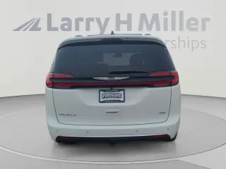 Chrysler Pacifica 2026 AWD Pinnacle 4dr Mini-Van