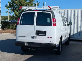 GMC Savana 2022 2500 3dr Cargo Van