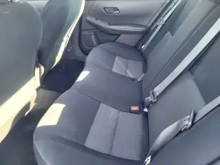 Nissan Sentra 2024 SV Sedán de 4 puertas