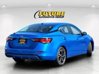 Nissan Sentra 2024 SV Sedán de 4 puertas