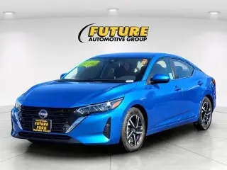 Nissan Sentra 2024 SV Sedán de 4 puertas
