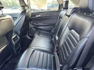 Ford Edge 2024 con tracción en las ruedas AWD SEL de cuatro puertas SUV
