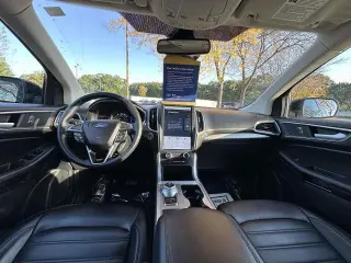 Ford Edge 2024 con tracción en las ruedas AWD SEL de cuatro puertas SUV