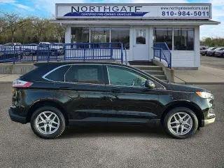Ford Edge 2024 con tracción en las ruedas AWD SEL de cuatro puertas SUV