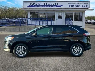 Ford Edge 2024 con tracción en las ruedas AWD SEL de cuatro puertas SUV