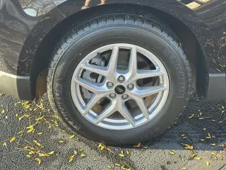 Ford Edge 2024 con tracción en las ruedas AWD SEL de cuatro puertas SUV