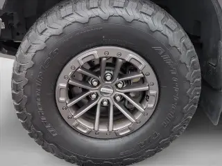 Ford F-150 2020 4x4 Raptor 4dr SuperCrew 5.5 ft. SB
