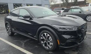 Ford Mustang Mach-E 2025 Select 4dr SUV