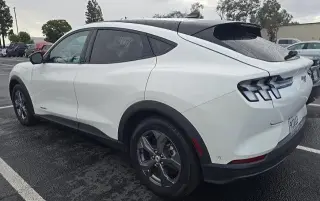 Ford Mustang Mach-E 2023 Select 4dr SUV