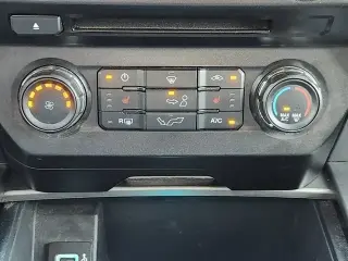 Ford F-150 2018 4x4 XLT 4dr SuperCrew 5.5 ft. SB