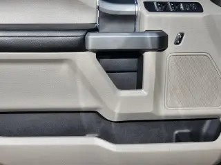 Ford F-150 2018 4x4 XLT 4dr SuperCrew 5.5 ft. SB