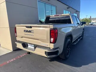 GMC Sierra 1500 2023 4x2 Elevation 4puertas Crew Cab 1.8 m