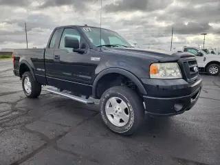Ford F-150 2007 XL 2dr Regular Cab 4x4 Styleside 6.5 ft. SB