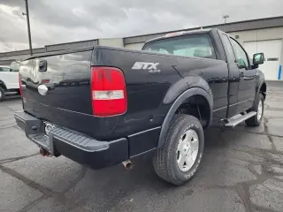 Ford F-150 2007 XL 2dr Regular Cab 4x4 Styleside 6.5 ft. SB