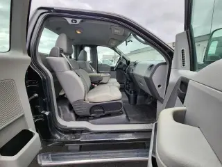 Ford F-150 2007 XL 2dr Regular Cab 4x4 Styleside 6.5 ft. SB