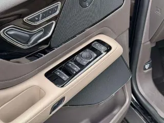 Lincoln Aviator 2023 AWD Reserve 4dr SUV