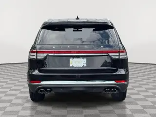 Lincoln Aviator 2023 AWD Reserve 4dr SUV