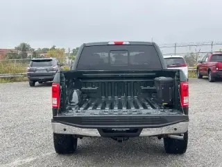 Ford F-150 2015 4x4 XLT 4dr SuperCrew 5.5 ft. SB