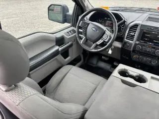 Ford F-150 2015 4x4 XLT 4dr SuperCrew 5.5 ft. SB