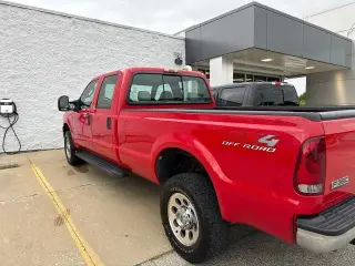 Ford F-350 Super Duty 2007 XLT 4dr Crew Cab 4WD SB