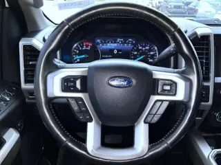 Ford F-350 Super Duty 2019 4x4 Lariat 4dr Crew Cab 6.8 ft. SB SRW Pickup