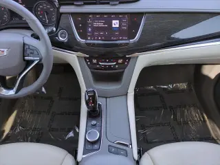 Cadillac XT6 2022 Premium Luxury 4dr SUV