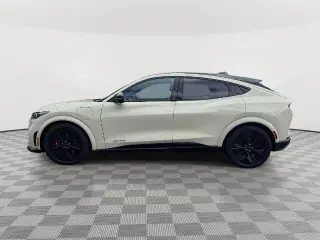 Ford Mustang Mach-E 2025 AWD GT 4dr SUV