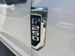 Ford F-250 Super Duty 2018 4x4 Lariat 4dr Crew Cab 6.8 ft. SB Pickup