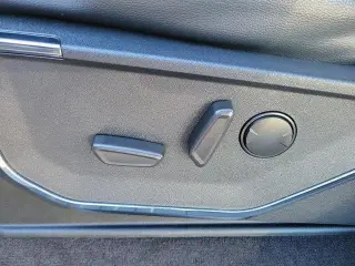 Ford F-150 2022 4x4 Lariat 4dr SuperCrew 5.5 ft. SB