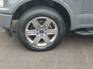 Ford F-150 2018 4x4 XLT 4dr SuperCrew 5.5 ft. SB