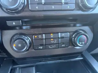 Ford F-150 2018 4x4 XL 4dr SuperCrew 5.5 ft. SB