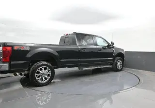 Ford F-350 Super Duty 2022 4x4 Lariat 4puertas Cabina Dual 6.8 pies de caja SRX Picap