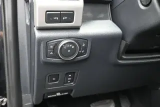 Ford F-350 Super Duty 2022 4x4 Lariat 4puertas Cabina Dual 6.8 pies de caja SRX Picap