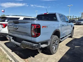 Ford Ranger 2024 4x4 Lariat 4dr SuperCrew con motor de 5.0 ft. SB.