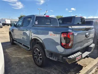Ford Ranger 2024 4x4 Lariat 4dr SuperCrew con motor de 5.0 ft. SB.