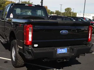 Ford F-350 Super Duty 2025 4x4 XL 4dr SuperCab 8 ft. LB SRW Pickup