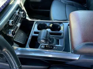 Ford F-150 2023 4x4 Lariat 4dr SuperCrew 5.5 ft. SB