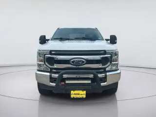 Ford F-250 Super Duty 2022 4x4 XL 4 puertas Crew Cab Caja Corta de 6.8 pies Pickup