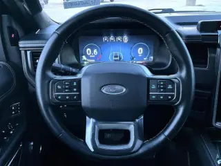 Ford Expedition 2022 4x4 Platinum 4dr SUV