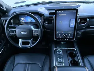 Ford Expedition 2022 4x4 Platinum 4dr SUV