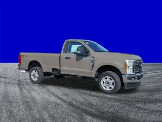 Ford F-250 Super Duty 2026 4x4 XLT 2dr Regular Cab 8 ft. LB Pickup