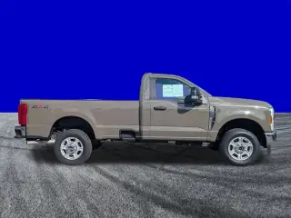 Ford F-250 Super Duty 2026 4x4 XLT 2dr Regular Cab 8 ft. LB Pickup