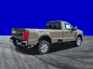 Ford F-250 Super Duty 2026 4x4 XLT 2dr Regular Cab 8 ft. LB Pickup