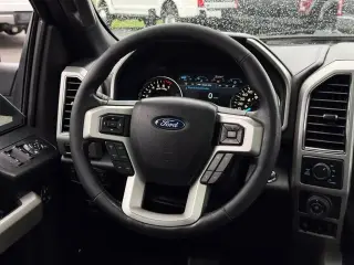 Ford F-150 2018 4x4 Lariat 4dr SuperCrew 5.5 ft. SB