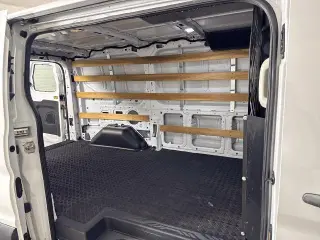 Ford Transit 2025 250 3 puertas LWB Techado bajo Camioneta de carga