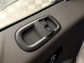 Ford Transit 2025 250 3 puertas LWB Techado bajo Camioneta de carga