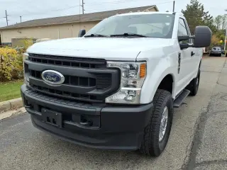 Ford F-250 Super Duty 2020 4x4 XL 2 puertas Cabina Regular 8 pies LB Pickup