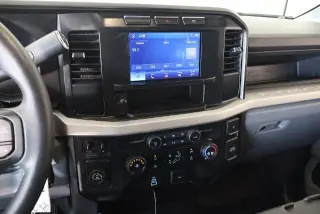 Ford F-250 Super Duty 2024 4x2 XL cabina de tripulación de 4 puertas 6.8 pies SB Pickup